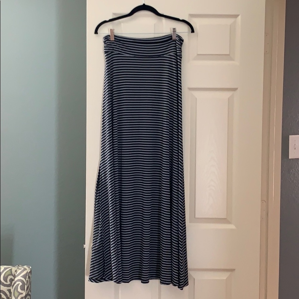 Black maxi skirt Market & Spruce medium